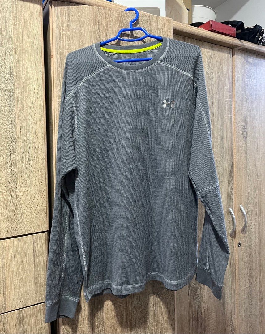 Under Armour Long Sleeve Shirt (Category: Tshirts & Polo Shirts ) located in San Juan City. Submitted by tpwk_harry (Listing ID 1403105157, Image 1). Description: - Under Armour long sleeve shirt - Gray color - Waffle-knit texture - Under Armour logo on chest and lower back - Please manage your expectations Just message me if you’re interested!.