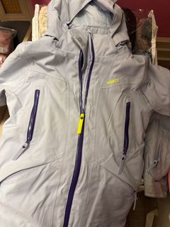（分類：）位於 。 由 elephantnet 提交（商品編號 1403135257，圖片 1）。簡介： 。