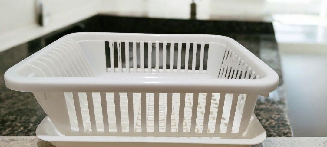White Dish Drying Rack (Category: Other Kitchenware & Tableware) located in Quezon City. Submitted by thepartminstore (Listing ID 1403138755, Image 2). Description: White Dish Drying Rack with tray for only 180 rfs: decluttering 43*33*13 Thank you.