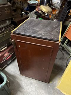 (Category: ) located in . Submitted by antique_lines (Listing ID 1407350336, Image 1). Description: .