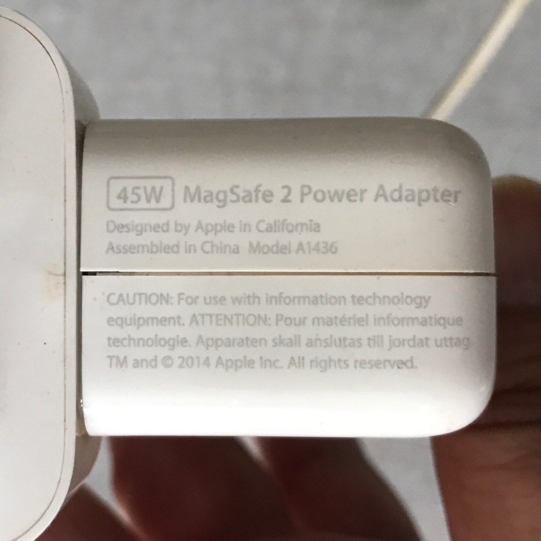 Apple 45W MagSafe 2 Power Adapter406056334452346881