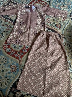 (Category: ) located in . Submitted by nanaddpreloved (Listing ID 1407241086, Image 1). Description: .