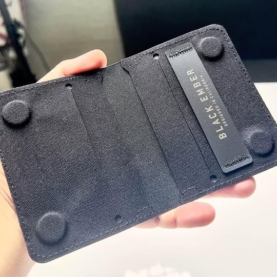 Black Ember Mag Fold Wallet (Category: Luxury Bags & Wallets) located in Rizal. Submitted by epektuz_lab (Listing ID 1407222206, Image 2). Description: *AVAILABLE* *PRICE IS FIXED* *NO COD* Item is used for testing only. GCash/Maya/BPI for payments. Shipping fee at buyer’s expense. Shipping via Lalamove (8am-2pm only). Shipping via LBC outside Metro Manila..