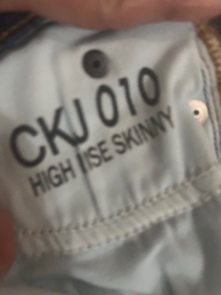Calvin Klein (Category: Jeans) located in Quezon City. Submitted by whatever_88 (Listing ID 1407243289, Image 2). Description: High rise skinny jeans W28 L30.