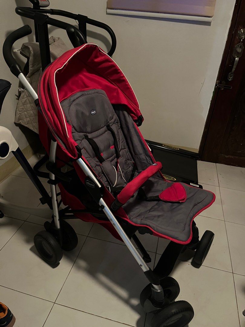 Chicco Multiway 2 Stroller Fire Red (Category: Strollers) located in Pasig City. Submitted by fmc828 (Listing ID 1407321094, Image 1). Description: .