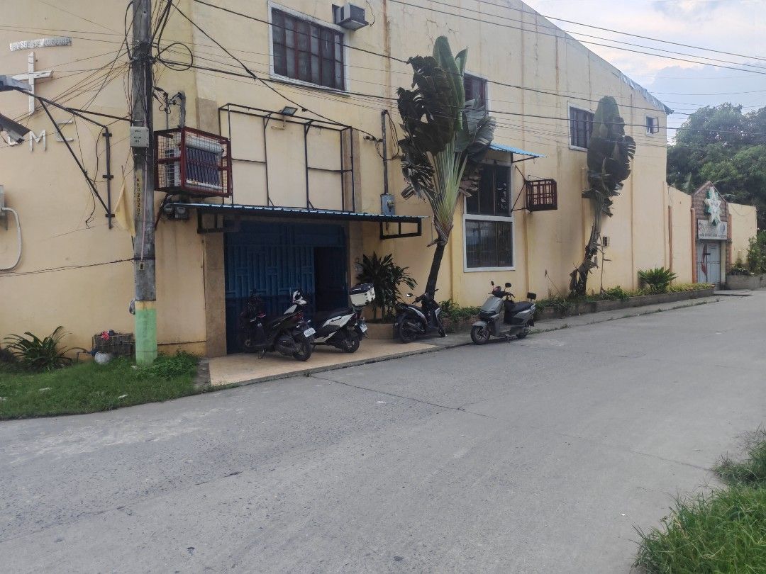 Commercial building for rent (Category: Commercial) located in Angeles City. Submitted by topeurobreed18. (Listing ID 1407309494, Image 1). Description: 2 floor building total area 750sqm. Located 300m from MarQuee mall and 200m from Landers.First floor Ofice, production space, kitchen, bathroom and WC Second floor production space and warehouse. 3 Phase available. For long term lease.