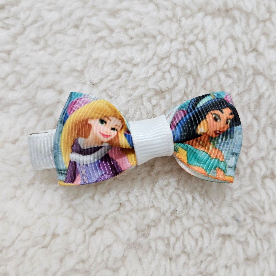 Disney Princess Hair Bow Clip (Category: Hair Accessories) located in Las Pinas. Submitted by garage99 (Listing ID 1407352830, Image 1). Description: -Handmade -MOP: Seabank/Gcash -Delivery via J&T, Lalamove, Grab, etc..
