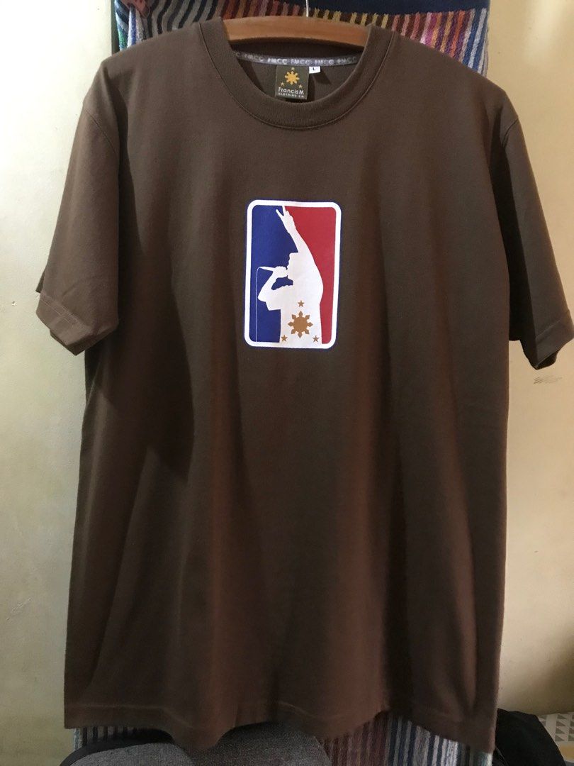 Mic Brown T-shirt Listo (Category: Tshirts & Polo Shirts ) located in Las Pinas. Submitted by jas_items (Listing ID 1407278983, Image 1). Description: - Large (22x29) - Graphic on front: silhouette of a person with a microphone, Philippine flag colors, and a star - Plain brown back - Crew neck - Short sleeves - Bacoor Location - Plus sf sa malayo We do delivery (Lalamove) .