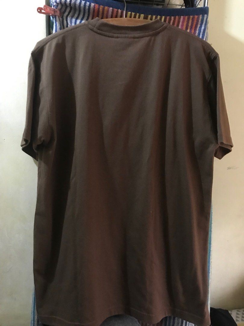Mic Brown T-shirt Listo (Category: Tshirts & Polo Shirts ) located in Las Pinas. Submitted by jas_items (Listing ID 1407278983, Image 2). Description: - Large (22x29) - Graphic on front: silhouette of a person with a microphone, Philippine flag colors, and a star - Plain brown back - Crew neck - Short sleeves - Bacoor Location - Plus sf sa malayo We do delivery (Lalamove) .
