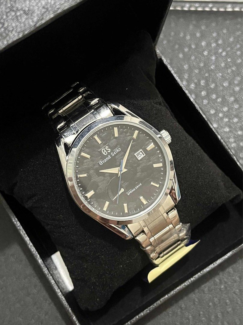 Grand Seiko watches Take all (Category: Men's Watches) located in Valenzuela. Submitted by matt49030 (Listing ID 1407309002, Image 2). Description: Grand Seiko Watches 40mm with box and paper bags Direct message sa page for more pictures and video M&A Timepieces.