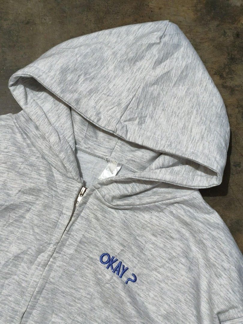 Gray Hoodie with Blue Accents (Category: Hoodies) located in Manila. Submitted by thriftanddrip (Listing ID 1407248550, Image 2). Description: Gray Hoodie with Blue Accents LENGTH: 23½ WIDTH: 24 EXCELLENT CONDITION ISSUE NONE MOP-GCASH MOD-JNT OR LALAMOVE LOCATION -LAS PIÑAS CITY .