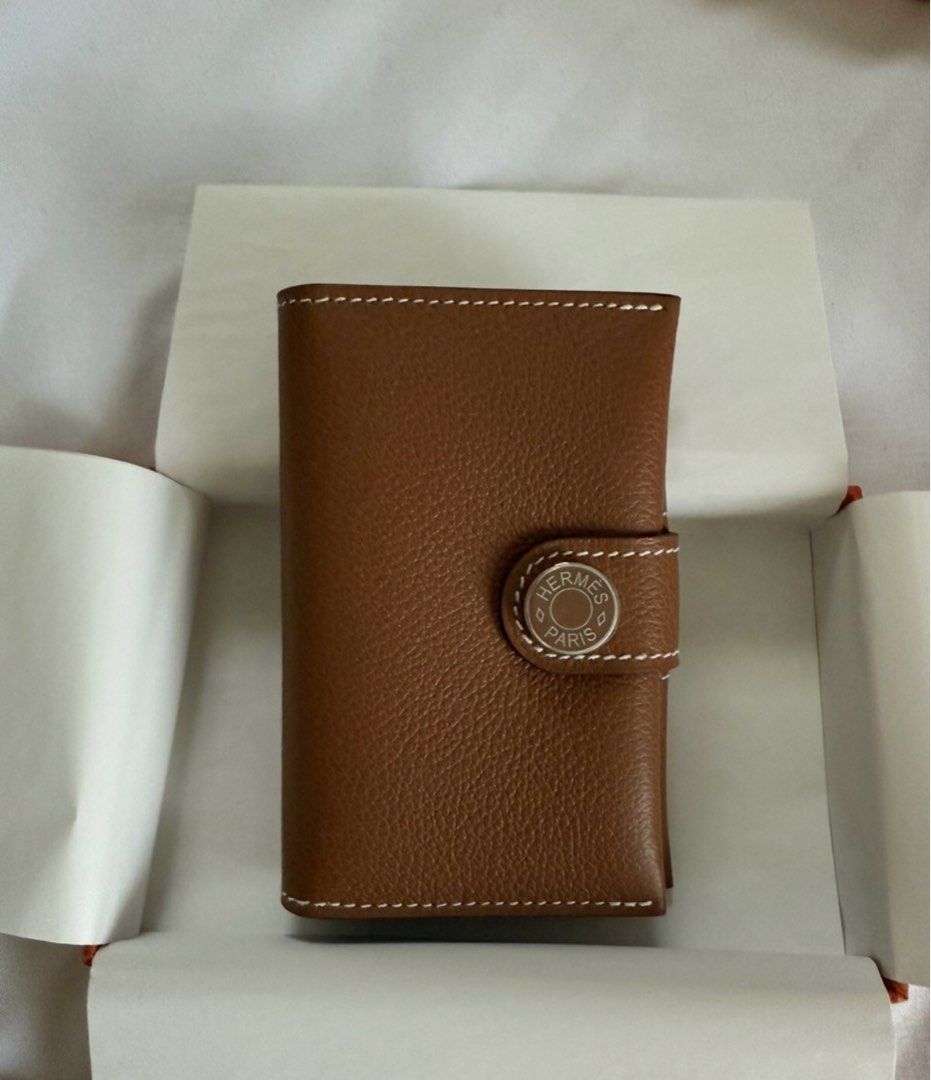 Hermes RMS Card Holder (Category: Luxury Bags & Wallets) located in Taguig. Submitted by sourcedbym (Listing ID 1407315706, Image 2). Description: Authentic Comes complete with receipt and cards and shopping bag Eta Dec 09 .