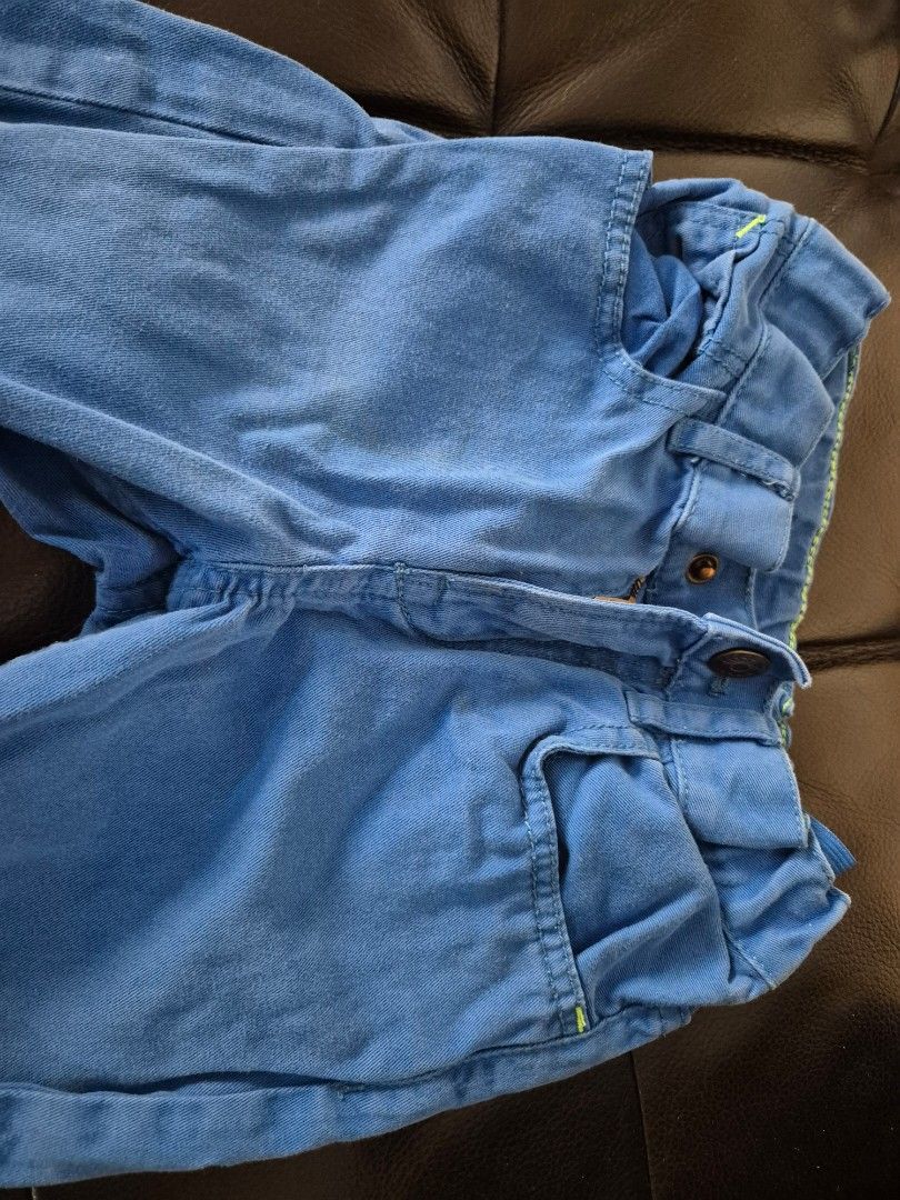 H&M Blue Pants for 1-3 Years Old (Category: Babies & Kids Fashion) located in Santa Maria. Submitted by jazzpph (Listing ID 1407198564, Image 2). Description: - H&M Blue Pants for 1-3 Years Old - Size: EUR 104 (US 3-4Y) - Adjustable waistband with button and elastic - Zipper and button closure - Two front pockets and two back pockets.