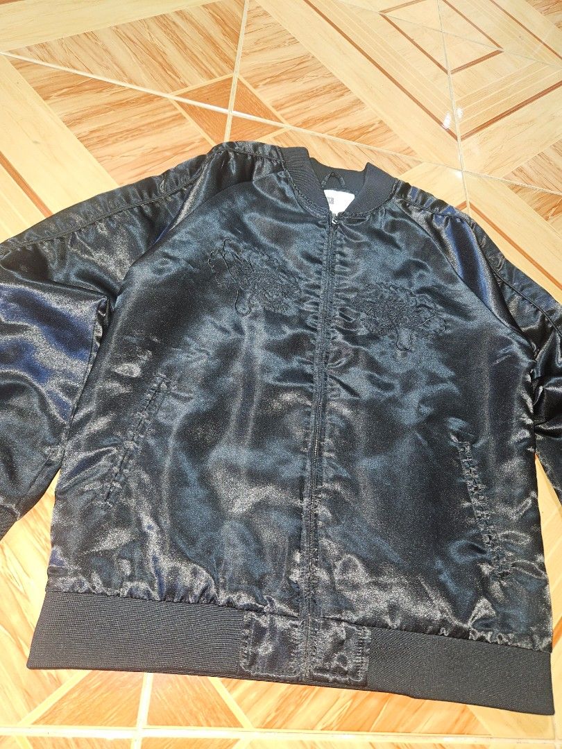 HUF x Thrasher Sukajan Souvenier (Category: Coats, Jackets and Outerwear) located in Baguio. Submitted by nestascloset (Listing ID 1407206330, Image 2). Description: Huf x Thrasher Sukajan/Souvenir Jacket Size: Medium Condition: 9.5/10 Issue: N/A Price: 1200 📌Baguio City Location for Meetups or Dropping 📌Add Shipping fee if outside Baguio Area 📌 Please Limit Your Expectation Items are Thrifted/Second hand goods 📌DM for more information.