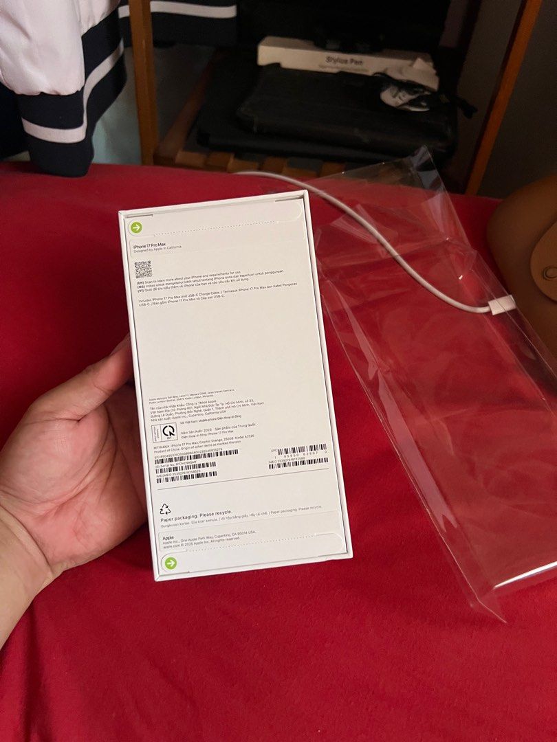 Iphone 17 pro max 256gb Sealed (Category: iPhone 17 Series) located in Quezon City. Submitted by tyler8. (Listing ID 1407272997, Image 3). Description: Ptpa Iphone 17 pro max 256gb Cosmic orange Brandew sealed! - 81,000 Open for swap (Ios) Complete & sealed With receipt For meetup: Marikina & Qc area. Open for meetup .