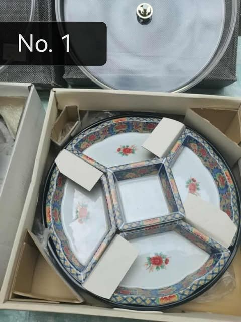 Lazy Susan Set for Sale (Category: Food Organization & Storage) located in Los Banos. Submitted by princessbotique (Listing ID 1407243201, Image 3). Description: Lazy Susan Set for Sale VGC with Box Php1200 each Murang Gamit sa Bahay Pls see pix for price and details Fix and Firm No LP pls Pickup/Lalamove/Meetup From Los Banos Laguna Meet-ups per arrangement MOP GCash Pm if interested.