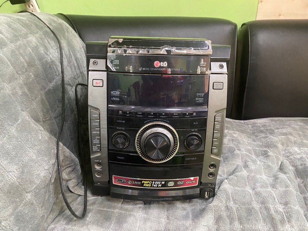 LG DVD mini Hi-Fi component (Category: Soundbars, Speakers & Amplifiers) located in Manila. Submitted by ianyv (Listing ID 1407229875, Image 1). Description: - not sure if nagpaplay pa but last time we used it, okay pa naman. medyo may problem lang sa playback .