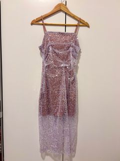 (Category: ) located in . Submitted by ymiaopreloved (Listing ID 1407329460, Image 1). Description: .