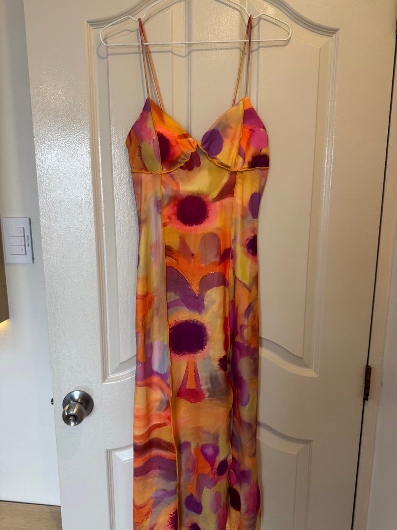 Love Ara Midi Dress - Medium (Category: Dresses) located in Cavite. Submitted by cielinesid (Listing ID 1407312701, Image 2). Description: - Love Ara midi dress - Watercolor print - Size medium - Spaghetti straps - Sweetheart neckline - Side slit - Fitted bodice - Perfect for special occasions.
