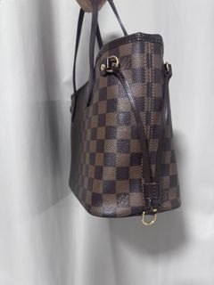 (Category: ) located in . Submitted by prelovedsaleitems (Listing ID 1407299094, Image 1). Description: .