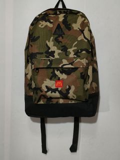 (Category: ) located in . Submitted by thriftanddrip (Listing ID 1407249909, Image 1). Description: .