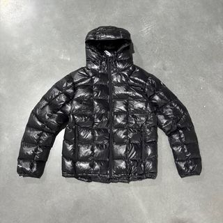 (Category: ) located in . Submitted by moneygarments (Listing ID 1407210417, Image 1). Description: .