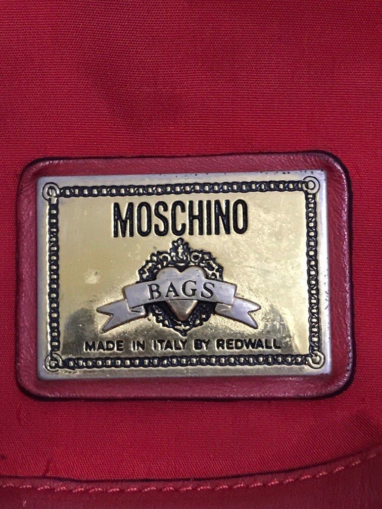 Moschino Bucket Bag (Category: Luxury Bags & Wallets) located in Manila. Submitted by freshlemon58885 (Listing ID 1407217445, Image 2). Description: Japan Preloved Sign of usage bubbles Very lightweight .