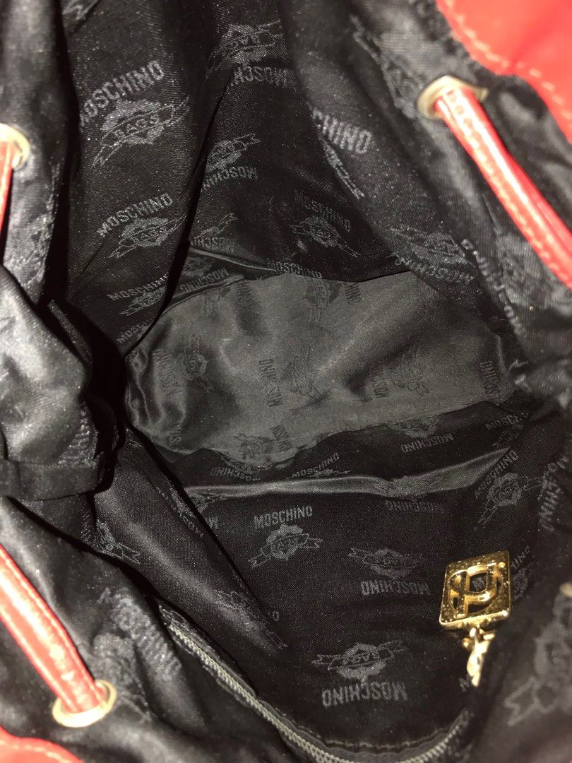 Moschino Bucket Bag (Category: Luxury Bags & Wallets) located in Manila. Submitted by freshlemon58885 (Listing ID 1407217445, Image 3). Description: Japan Preloved Sign of usage bubbles Very lightweight .