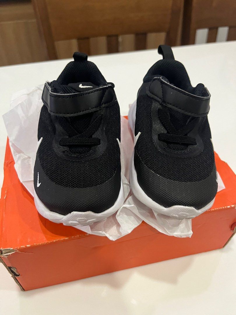 Nike Baby Shoes (Category: Babies & Kids Fashion) located in Manila. Submitted by shopdct (Listing ID 1407272726, Image 2). Description: Lightly used See photos for details and Nike site for sizing.