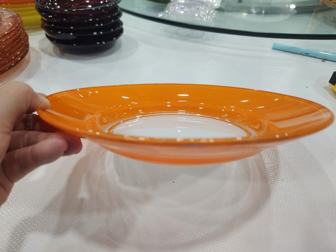 Round Serving Dish Bowl (Category: Dinnerware & Cutlery) located in San Juan City. Submitted by iamryn (Listing ID 1407267708, Image 3). Description: Set of 4pcs orange dishes and 4pcs yellow dishes Dimensions: 9" diameter Can be sold per color set, cannot be sold per piece. Message to inquire. .