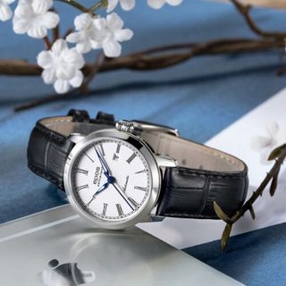 (Category: ) located in . Submitted by sg_watch_hub (Listing ID 1407324463, Image 1). Description: .
