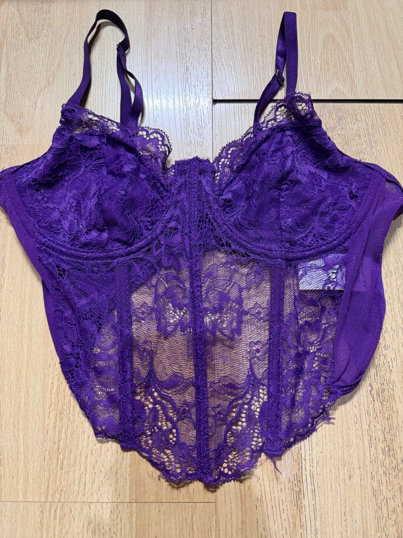 Shein SET (Category: Sleeveless) located in Pasig City. Submitted by m_decluttering (Listing ID 1407318305, Image 1). Description: USED ONLY ONCE !!!! If Individual : Top : 250 Bottom : 350.