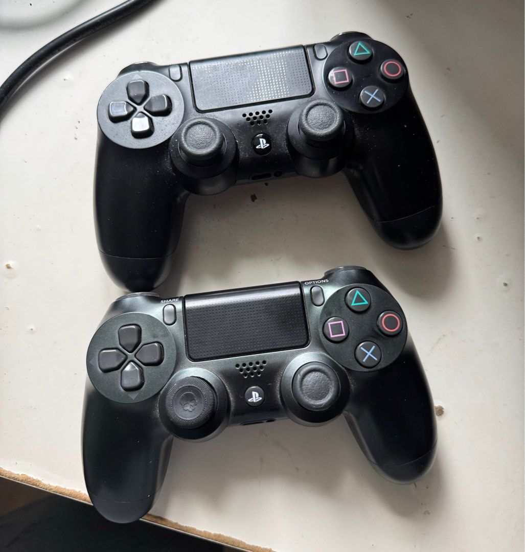 Sony PlayStation 4 DualShock 4 v2 Controllers (Category: Controllers) located in Pasig City. Submitted by robbiseraphin (Listing ID 1407286764, Image 1). Description: Selling: v2 original PS4 DualShock 4 controller - 900 php (pasig located) —————- PM sa FB or text me sa 09150578164 if may tanong kayo!.