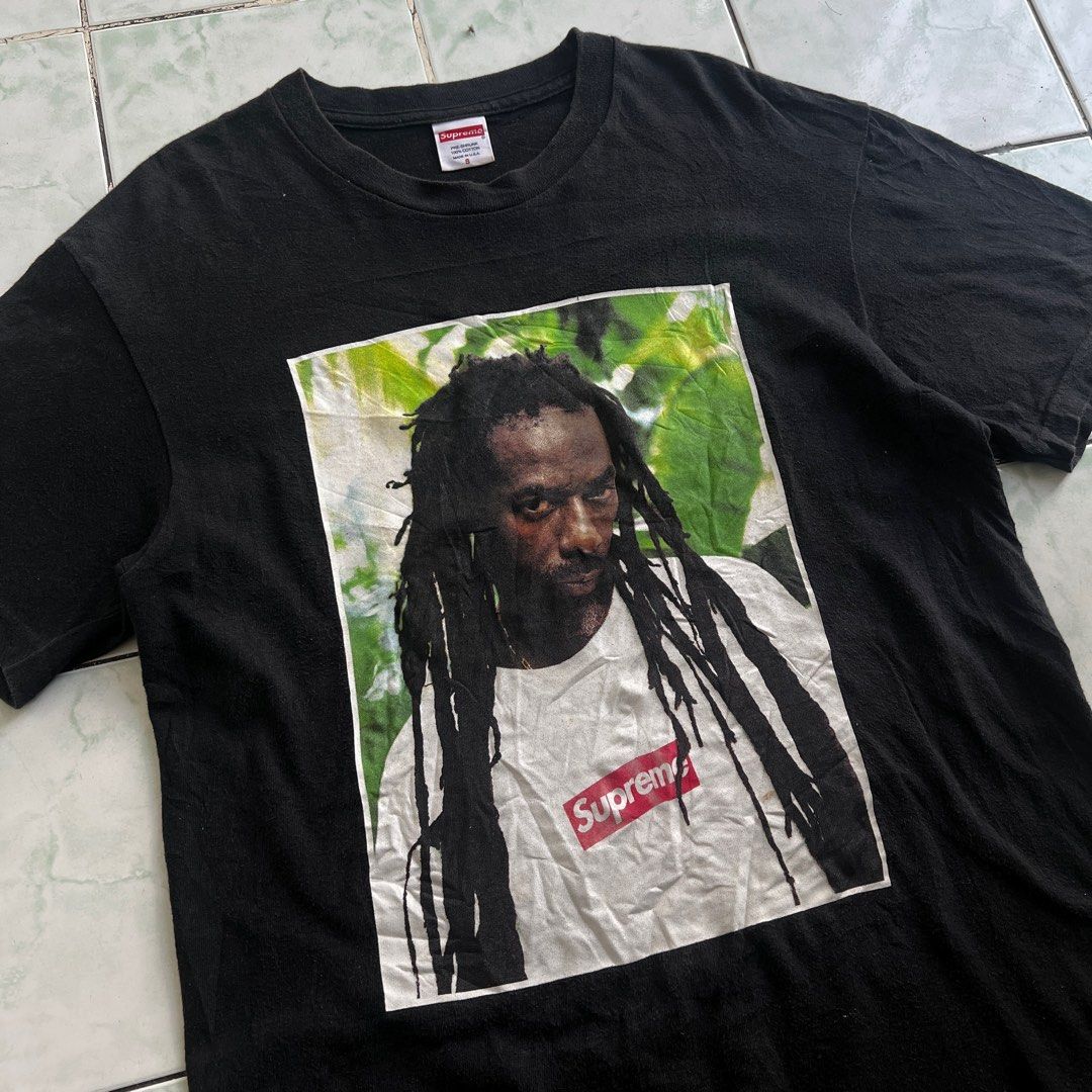 Supreme Buju banton Tee Photo Print (Category: Tshirts & Polo Shirts ) located in Imus. Submitted by cedrickger51562 (Listing ID 1407261828, Image 3). Description: Supreme Buju Banton Tee Small on tag Dimes : W : 19 L : 27 Excellent Condition Color rate : 9.3/10 Issue : Have minimal crack print & need wash .