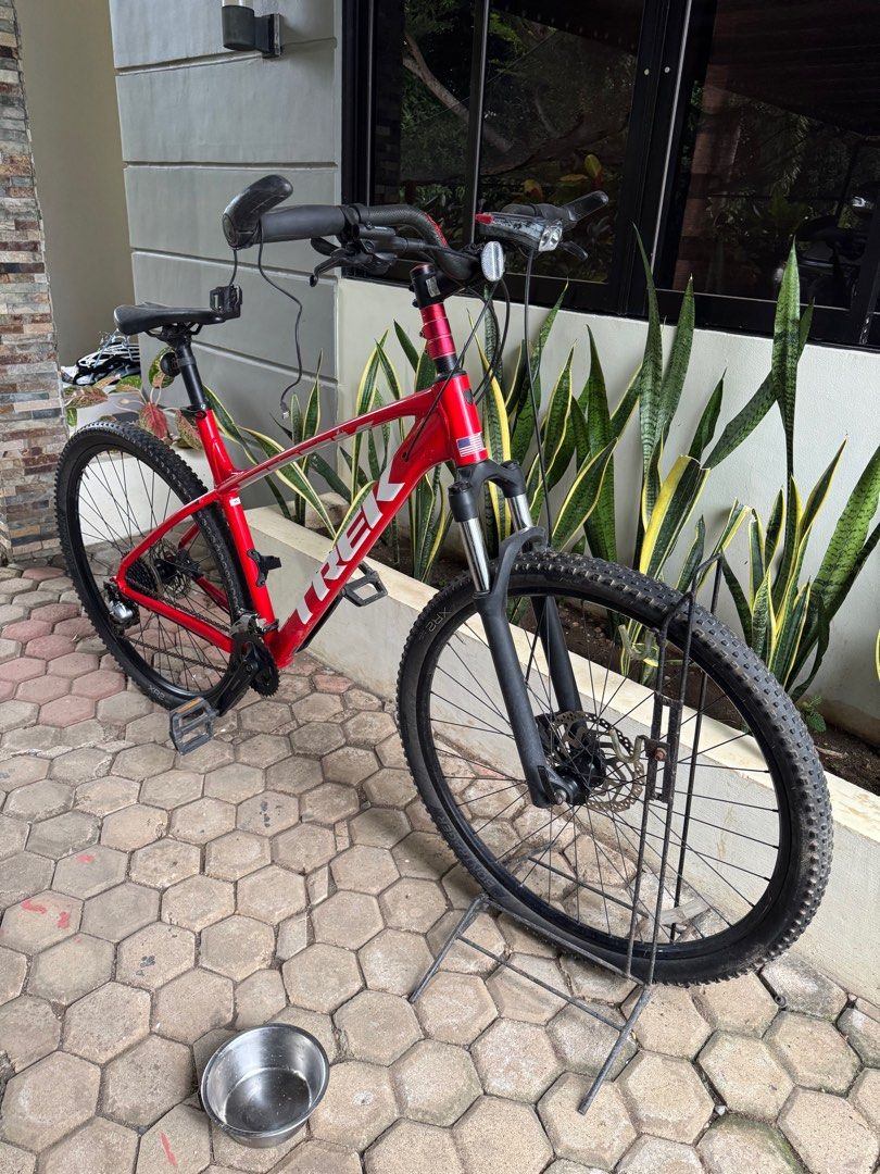 Trek Marlin 7 Mountain Bike - Viper Red (Category: Bicycles) located in Davao. Submitted by decluttering.dvo (Listing ID 1407262621, Image 3). Description: Trek Marlin 7 Mountain Bike - Viper Red Please see specs on the last 3 photos 29” wheel Well maintained, used for a few times RFS change hobby :) Price is negotiable You can check the item as much as you want Orig SRP is >36K++ .