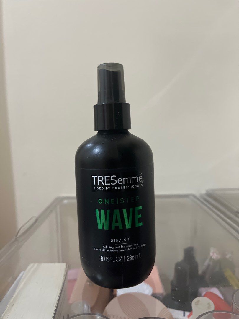 TRESemmé One Step Wave 8 US fl oz (Category: Hair) located in Taguig. Submitted by cuestaseallane (Listing ID 1407352373, Image 1). Description: - TRESemmé One Step Wave styling spray - 5-in-1 product for wavy hair - Defines and enhances waves - 8 US fl oz (236 mL) bottle - Usage instructions and ingredients on the back bought it on watsons. i had two pa so selling this one. good for heat protection. pang last din ng curl.