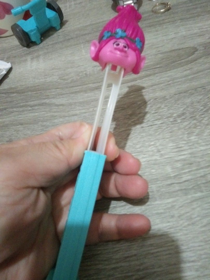Troll pez container (Category: Designer & Blind Box Toys) located in Quezon City. Submitted by eidorableshop (Listing ID 1407225439, Image 3). Description: .