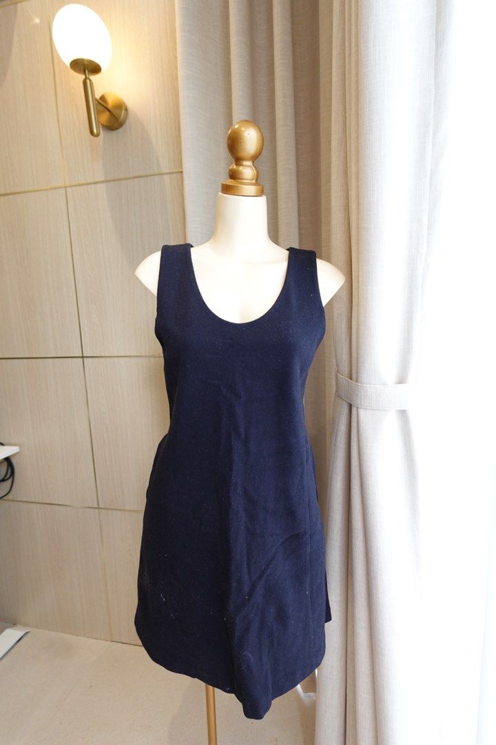 Uniqlo Dress (Category: Dresses) located in Cabanatuan. Submitted by riveraaly (Listing ID 1407250190, Image 1). Description: Uniqlo Black Dress Only washed and fitted but never worn Not my style I guess, just liked it when it was displayed at the Uniqlo store Decluttering.