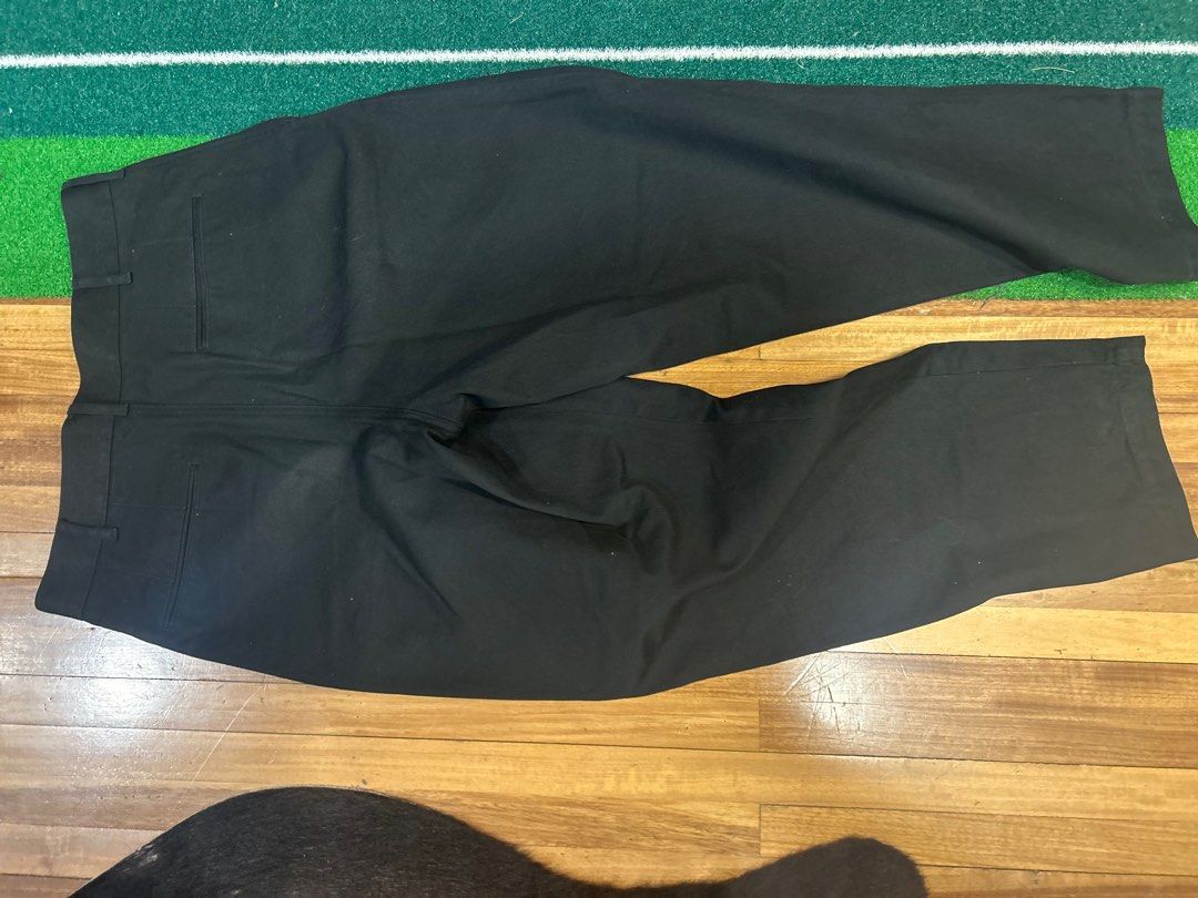Uniqlo U Cotton Double Pleated Pants (Category: Trousers) located in Manila. Submitted by monkberry (Listing ID 1407348507, Image 2). Description: Uniqlo U cotton double pleated wide pants Waist: 15 Length 39.25 Inseam 26.5 Rise 13 Upper thigh width 13 Opening 7 .