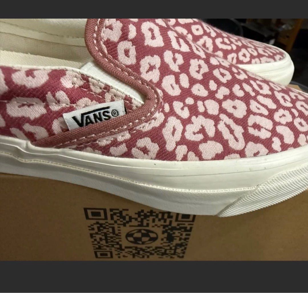 Vans (Category: Sneakers) located in Manila. Submitted by pickstuff (Listing ID 1407265327, Image 3). Description: Vans Slip-On Reissue 98 Cheetah Pink Used Once Bought for 5,498 pesos .