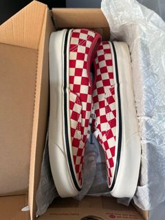 (Category: ) located in . Submitted by shopbusallacloset (Listing ID 1407316218, Image 1). Description: .