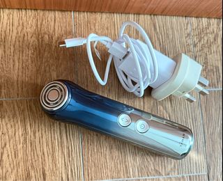 (Category: ) located in . Submitted by xinyi55 (Listing ID 1407318938, Image 1). Description: .