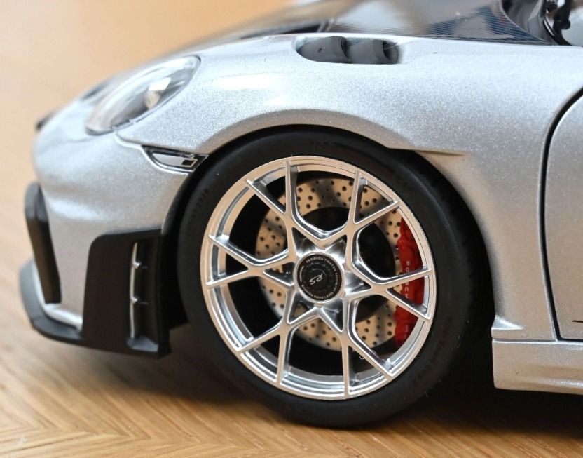 Porsche Cayman GT4 RS 2023 - Miniature Norev échelle 1/18