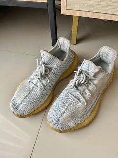 Yeezy 350 v2 cloud white For Sale | Carousell Philippines