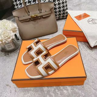 (Category: ) located in . Submitted by fashion.luxe (Listing ID 1408913485, Image 1). Description: .