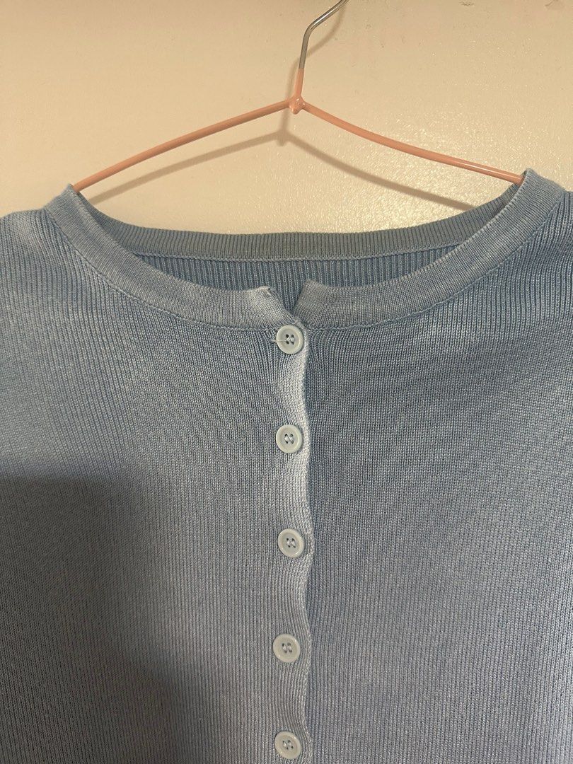 baby blue cropped cardigan (Category: Longsleeves) located in Quezon City. Submitted by pur6ing (Listing ID 1408961338, Image 2). Description: - FITS XS-M - baby blue - issue: faint stain in neckline but not really visible.