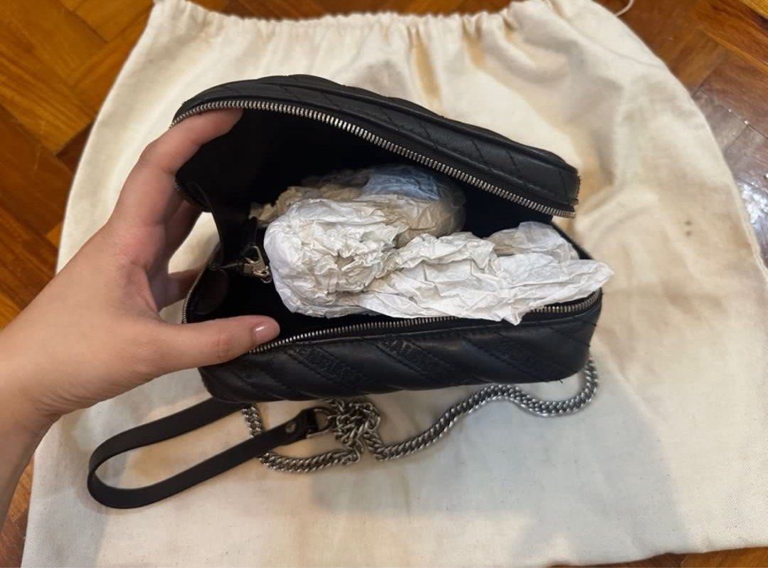 Baleciaga Pre-Fall (Category: Luxury Bags & Wallets) located in Quezon City. Submitted by classythreads (Listing ID 1409019348, Image 2). Description: .