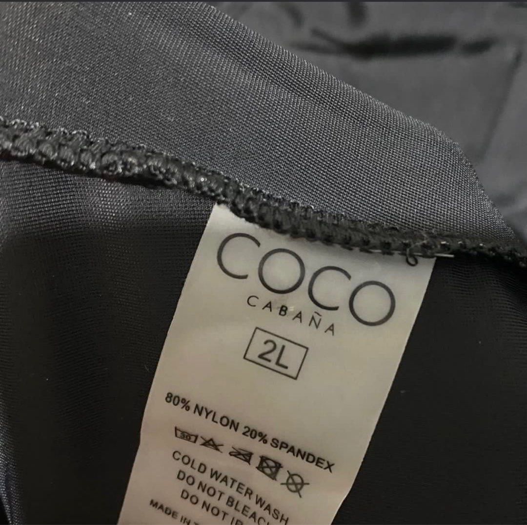 Coco Cabana Women's Rashguard (Category: Rash guard) located in Antipolo. Submitted by k_renee (Listing ID 1409049794, Image 2). Description: - Size: M (can fit medium to semi large) - Features: Full-length zipper - Material: 80% nylon, 20% spandex.