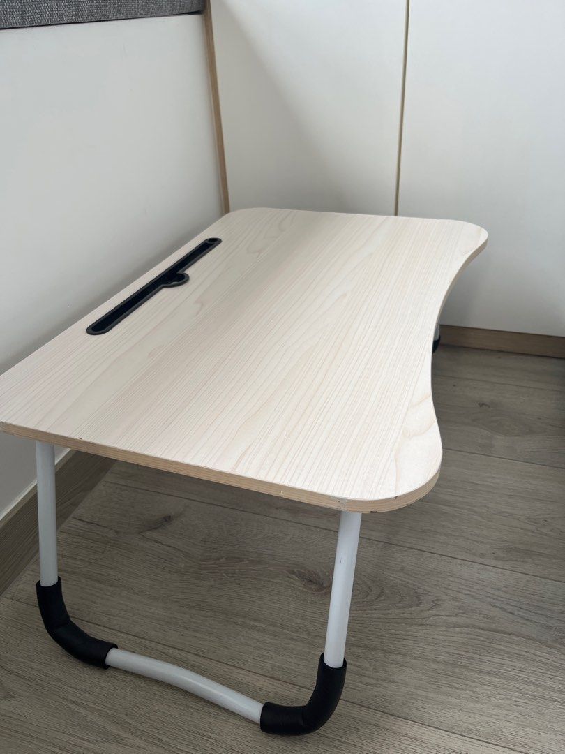 Foldable study table (Category: Kids' Tables & Chairs) located in Singapore. Submitted by bubbletea23 (Listing ID 1408924897, Image 2). Description: .