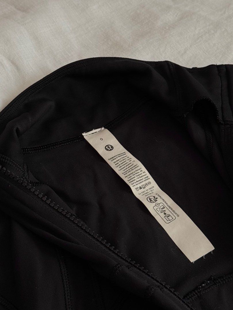 Lululemon Crop Define Jacket Nulu Black Size 0 (Category: Activewear) located in Quezon City. Submitted by quietarchive (Listing ID 1408979683, Image 3). Description: - Snatches you like a glove!🖤 _Last price posted -I have a long torso so this doesnt flatter my body type :( - Willing to trade for size 0 Full Length Nulu or Luon Fabric - Color: Black -good as new! -bought in las vegas - Size: 0 - Full-zip closure - Fitted design -cropped - High 